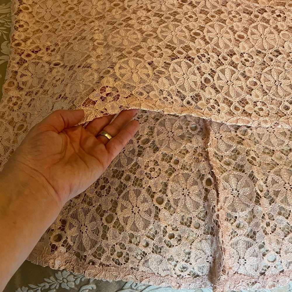BLUSH LACE DRESS - Picture 5 of 14